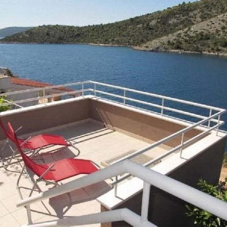 Apartments Ljubi Vinišće Eksteriør billede