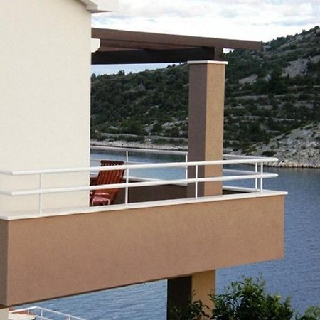 Apartments Ljubi Vinišće Eksteriør billede