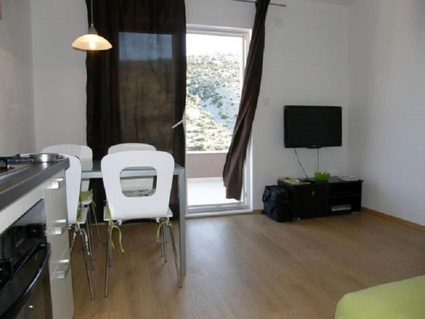 Apartments Ljubi Vinišće Eksteriør billede