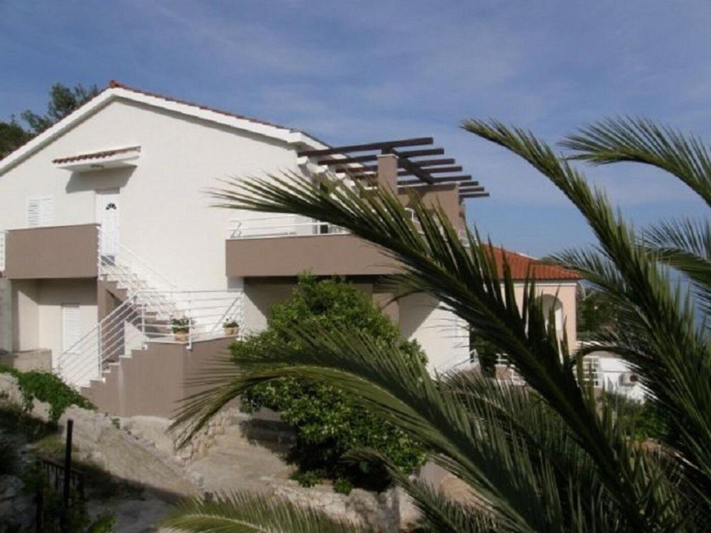 Apartments Ljubi Vinišće Eksteriør billede